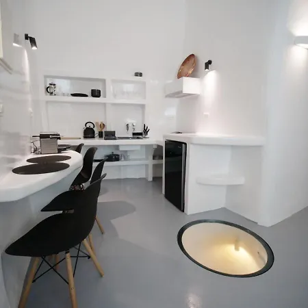 Oinos Luxury * Foinikia (Santorini)