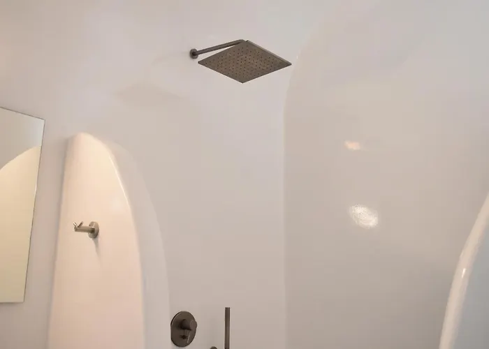 Oinos Luxury * Foinikiá