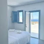 Oinos Luxury