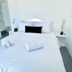 Oinos Luxury