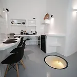Oinos Luxury * Foinikiá