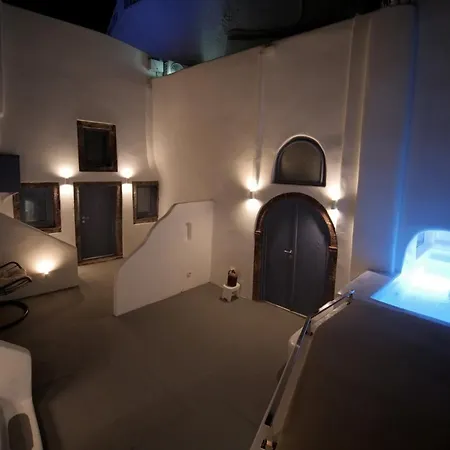 Oinos Luxury