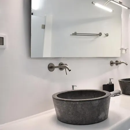 Oinos Luxury * Foinikia (Santorini)