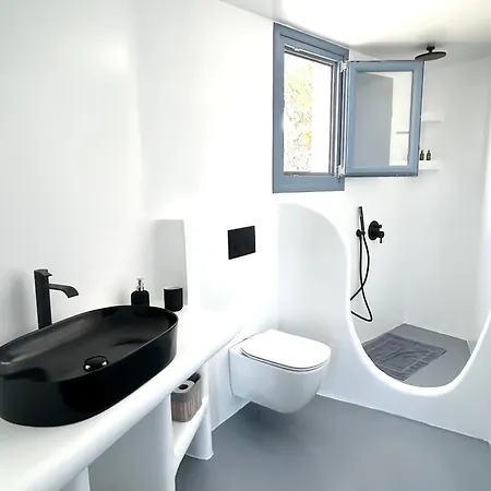 Oinos Luxury Villa Foinikia (Santorini)