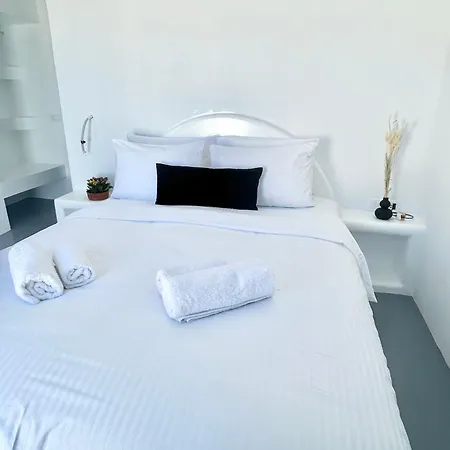 Oinos Luxury