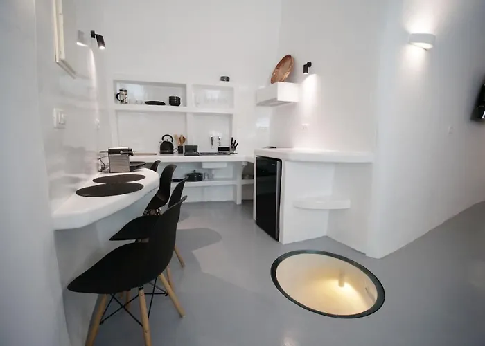 Oinos Luxury * Foinikiá